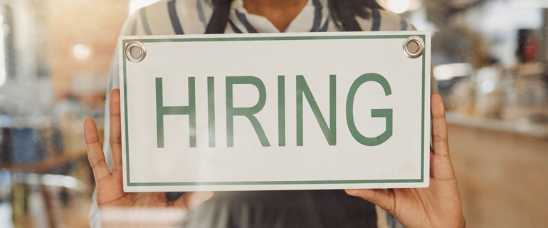 https://www.convenience.org/getmedia/efd2e623-05d7-44a3-af59-50e3c309cb05/payroll_hiring_jobs_770x320.jpg